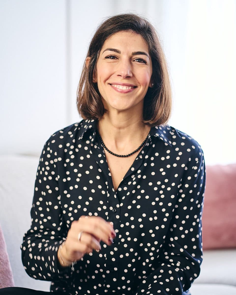 Georgina Colom, founder of Stellar Management, in a warm and natural setting