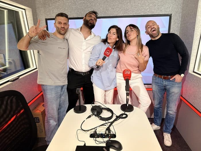 Georgina Colom a l'estudi de RAC105 durant el programa Matina, Codina!